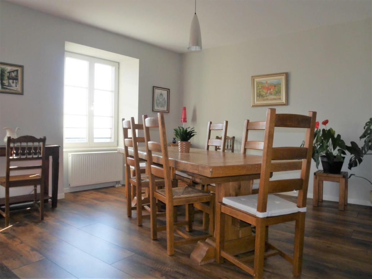 Les Gites De La Tour, Appartement "La Plaine" Сен-Иполит Екстериор снимка