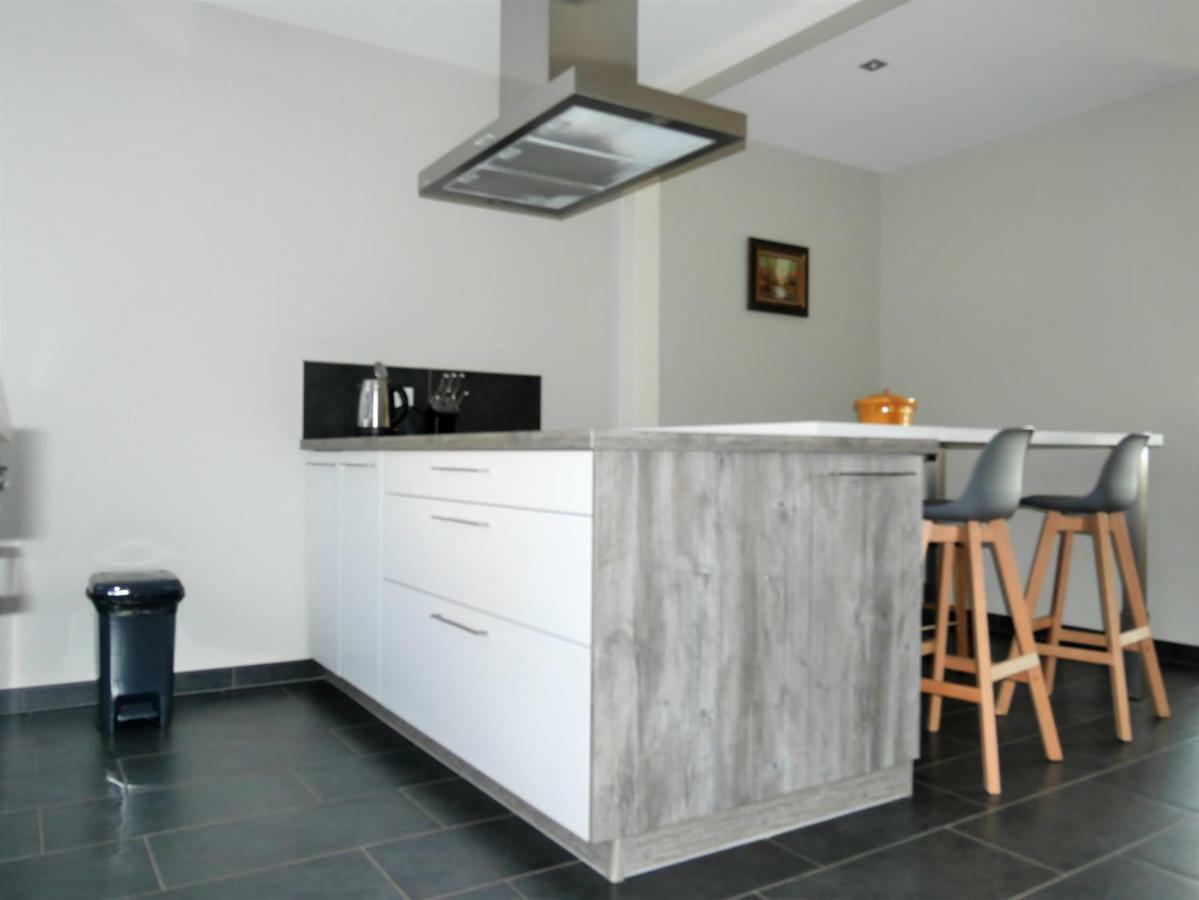Les Gites De La Tour, Appartement "La Plaine" Сен-Иполит Екстериор снимка